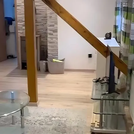 Appartement Eifelruhe 1 - Gemuetliche In - Fuer 5 Gaeste - Wlan, Kamin, Parkplatz - Perfekt Fuer Familien, Naturfreunde Und Monteure