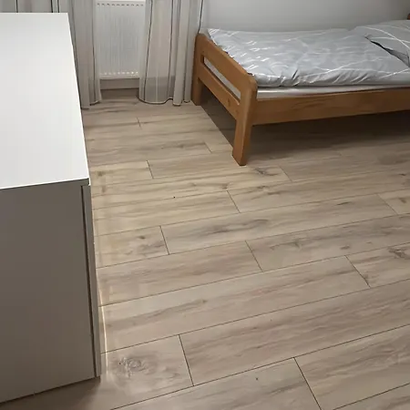 Appartement Eifelruhe 1 - Gemuetliche In - Fuer 5 Gaeste - Wlan, Kamin, Parkplatz - Perfekt Fuer Familien, Naturfreunde Und Monteure *